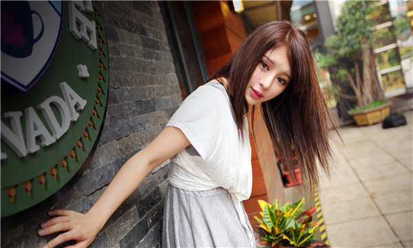 灵石想找一个女性生孩子给报酬-｛找个女人生孩子多少钱｝